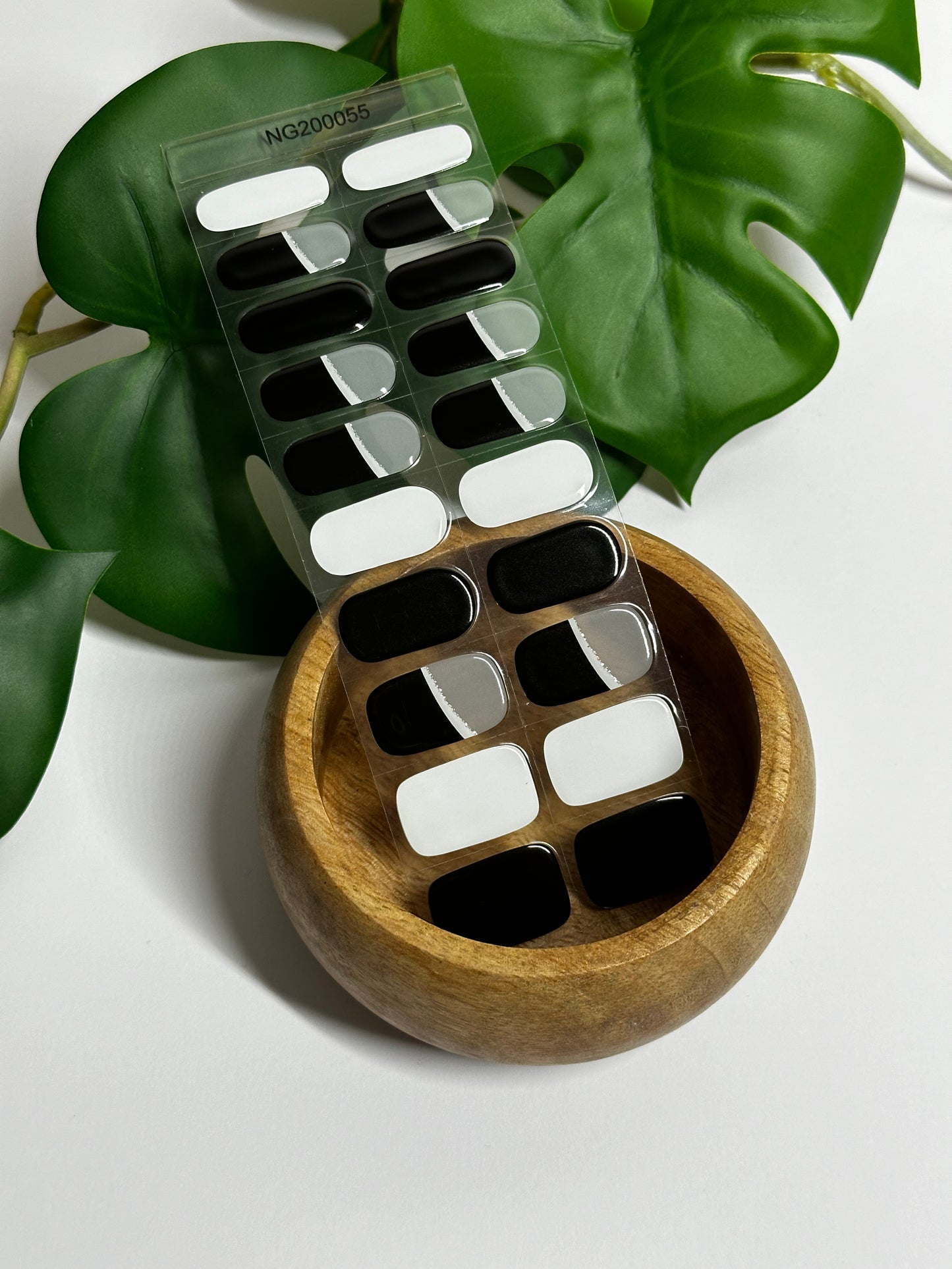 Monochrome Chic | Semi Cured Gel Nail Wraps